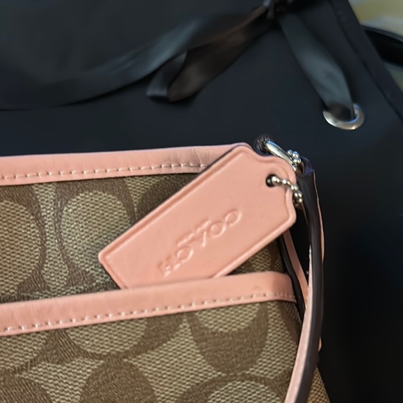 Coach Brown and Pink Women's crossbody Bag signature print - Picture 3 of 11